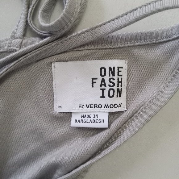 3 For $30 Vero Moda Gray Midi Dress - Picture 4 of 10